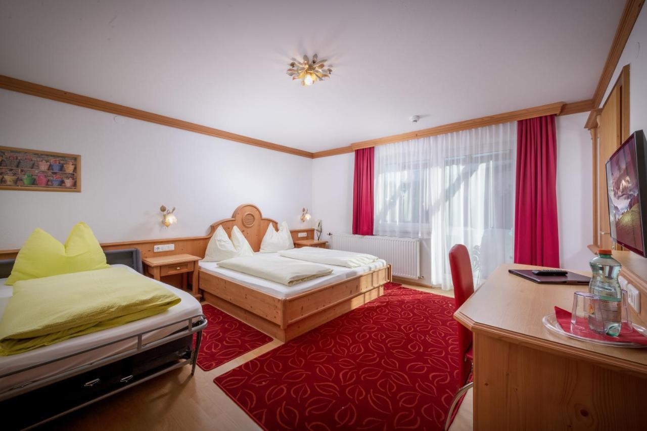 Familienhotel Central St. Johann in Tirol Kültér fotó