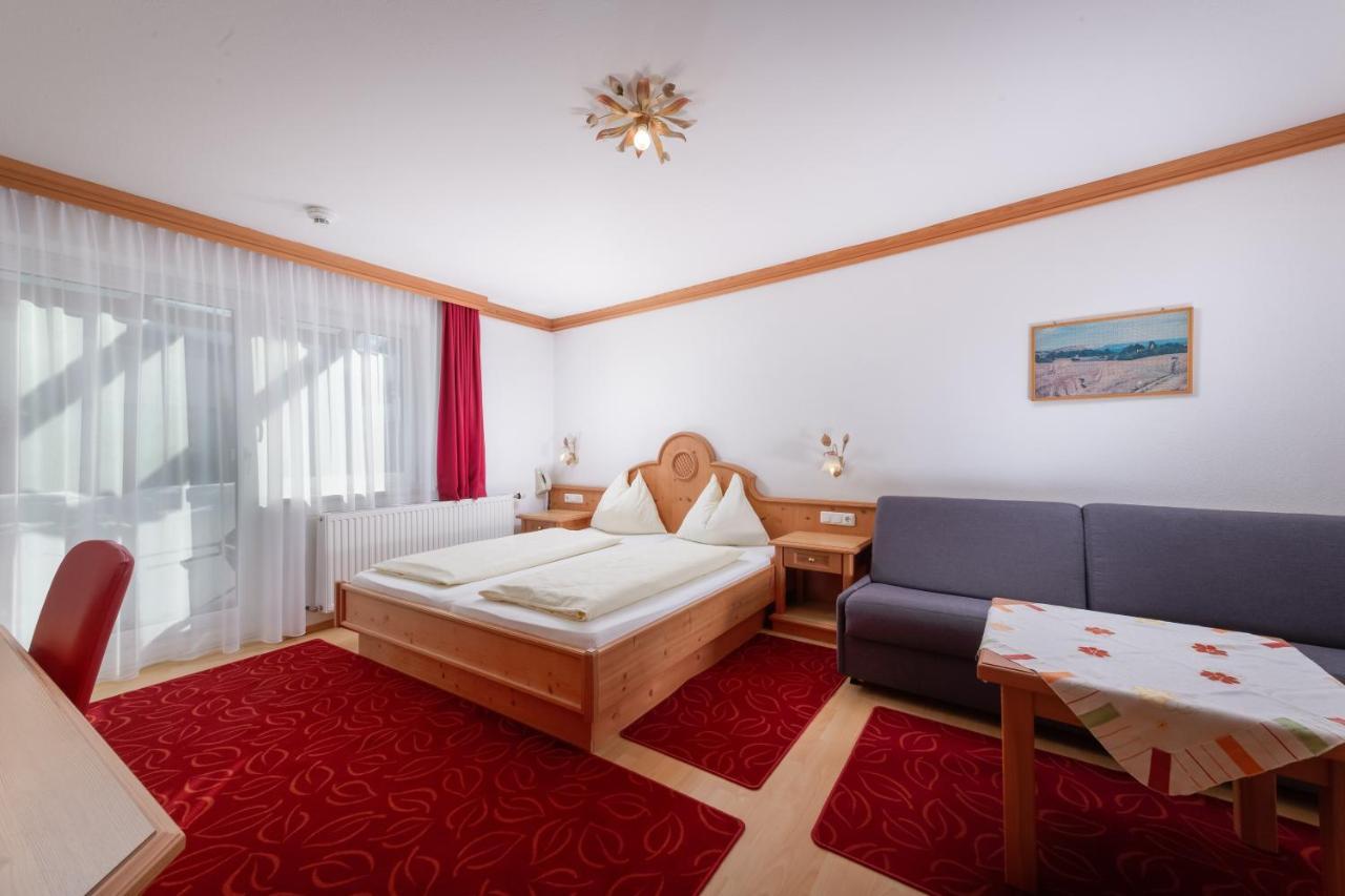 Familienhotel Central St. Johann in Tirol Kültér fotó