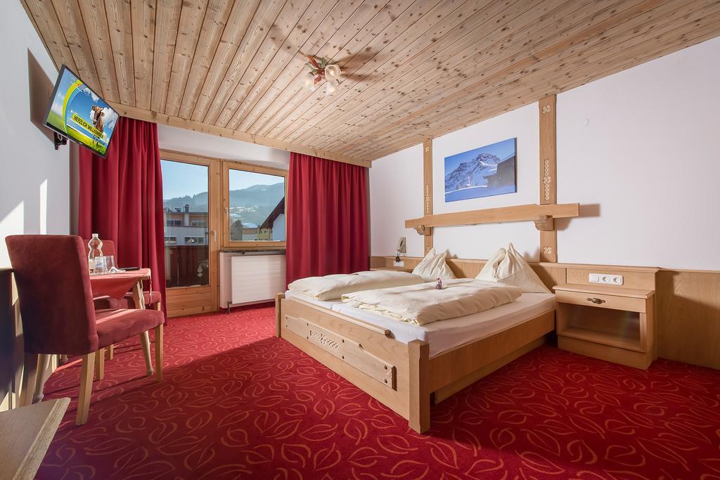 Familienhotel Central St. Johann in Tirol Szoba fotó