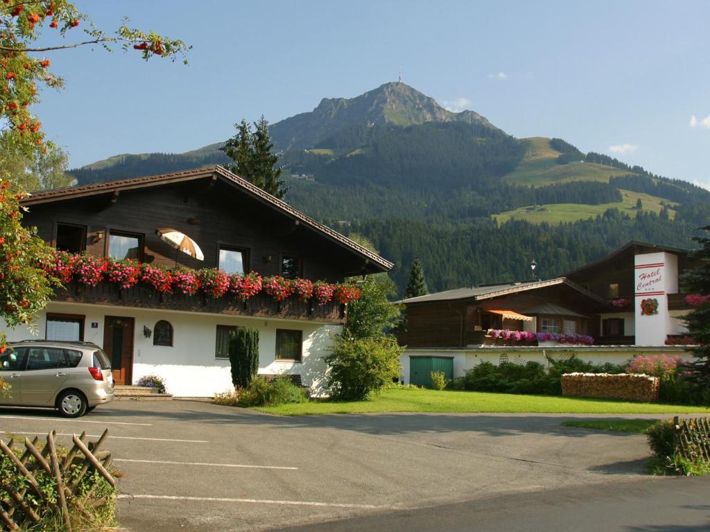 Familienhotel Central St. Johann in Tirol Kültér fotó